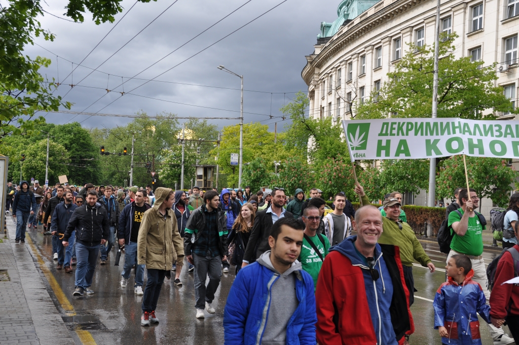 Над 600 човека маршируваха за Свобода за конопа